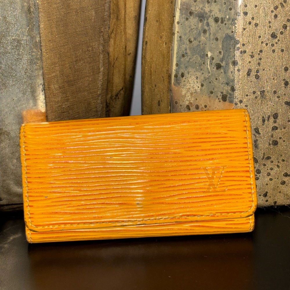 Yellow Louis Vuitton Key Holder- With all-Teeth.